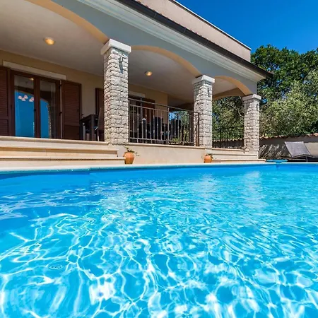 Villa Antonela Divšići