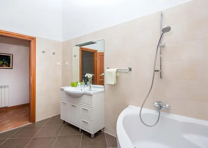 Antonela Villa Divšići